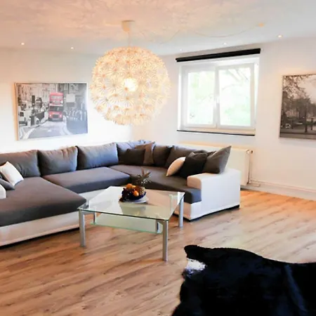 Haus Sonnenschein شقة